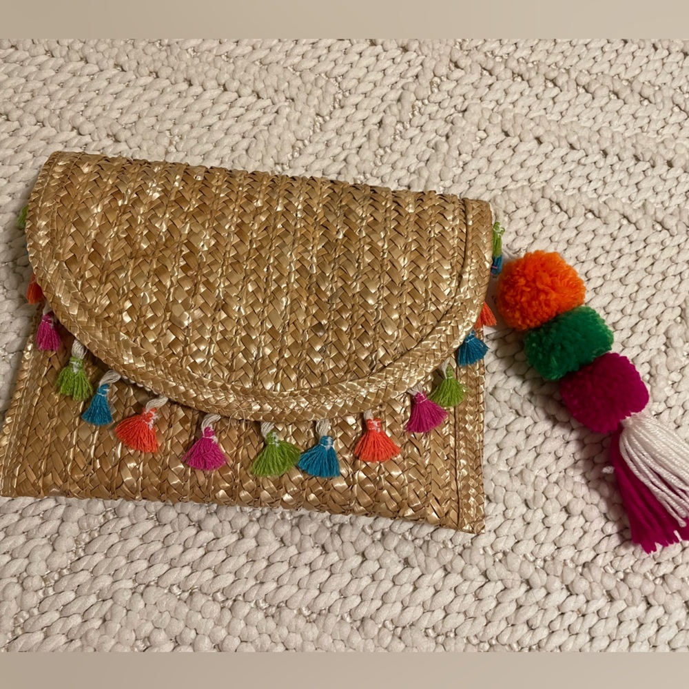 SHIRALEAH SHI YOLO Clutch with free gift included !